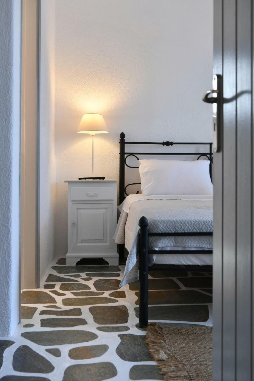 Santa Flora 3 Bedroom House A ParikiaaS Edge Páros Eksteriør billede